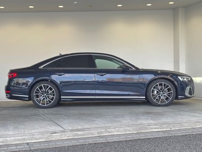 AUDI A8 - 9