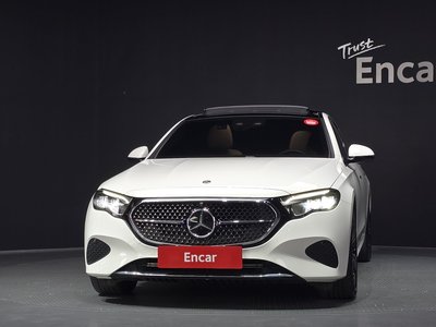 MERCEDES-BENZ E-CLASS - 2
