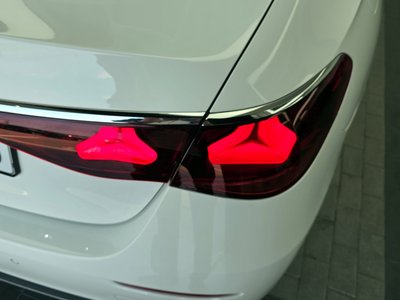 MERCEDES-BENZ E-CLASS - 10