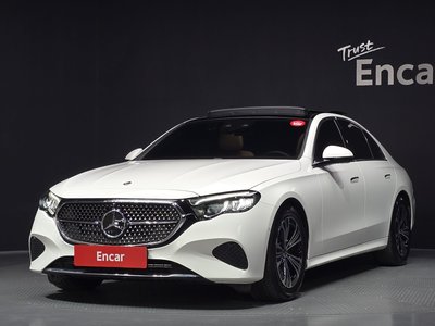 MERCEDES-BENZ E-CLASS - 1