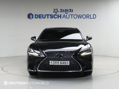 صورة 2 لـ 2020 Lexus LS
