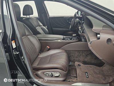 صورة 10 لـ 2020 Lexus LS