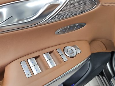 2024 Genesis GV70 — миниатюра 29
