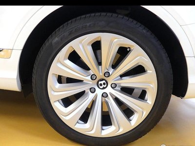 BENTLEY BENTAYGA - 6