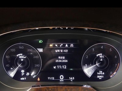 BENTLEY BENTAYGA - 8