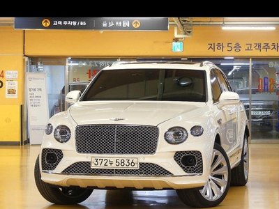 BENTLEY BENTAYGA - 1
