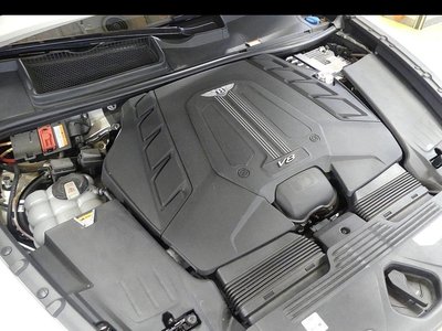 BENTLEY BENTAYGA - 7