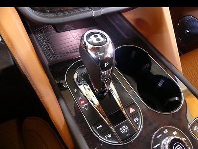 BENTLEY BENTAYGA - 9