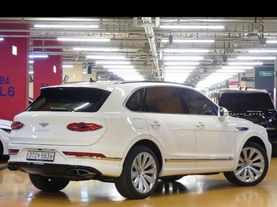 BENTLEY BENTAYGA - 4