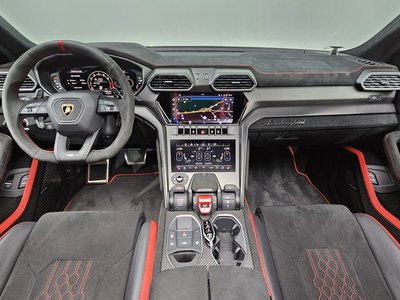 LAMBORGHINI URUS - 5