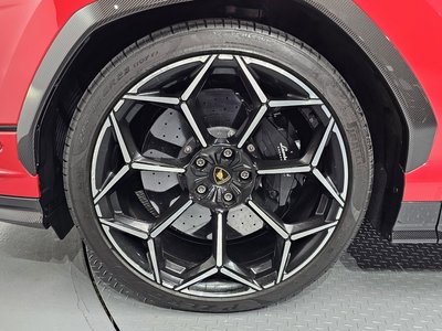 LAMBORGHINI URUS - 6