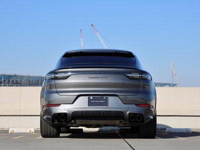 PORSCHE CAYENNE - 8