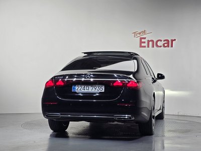 2025 Mercedes-BENZ E-CLASS 照片 4