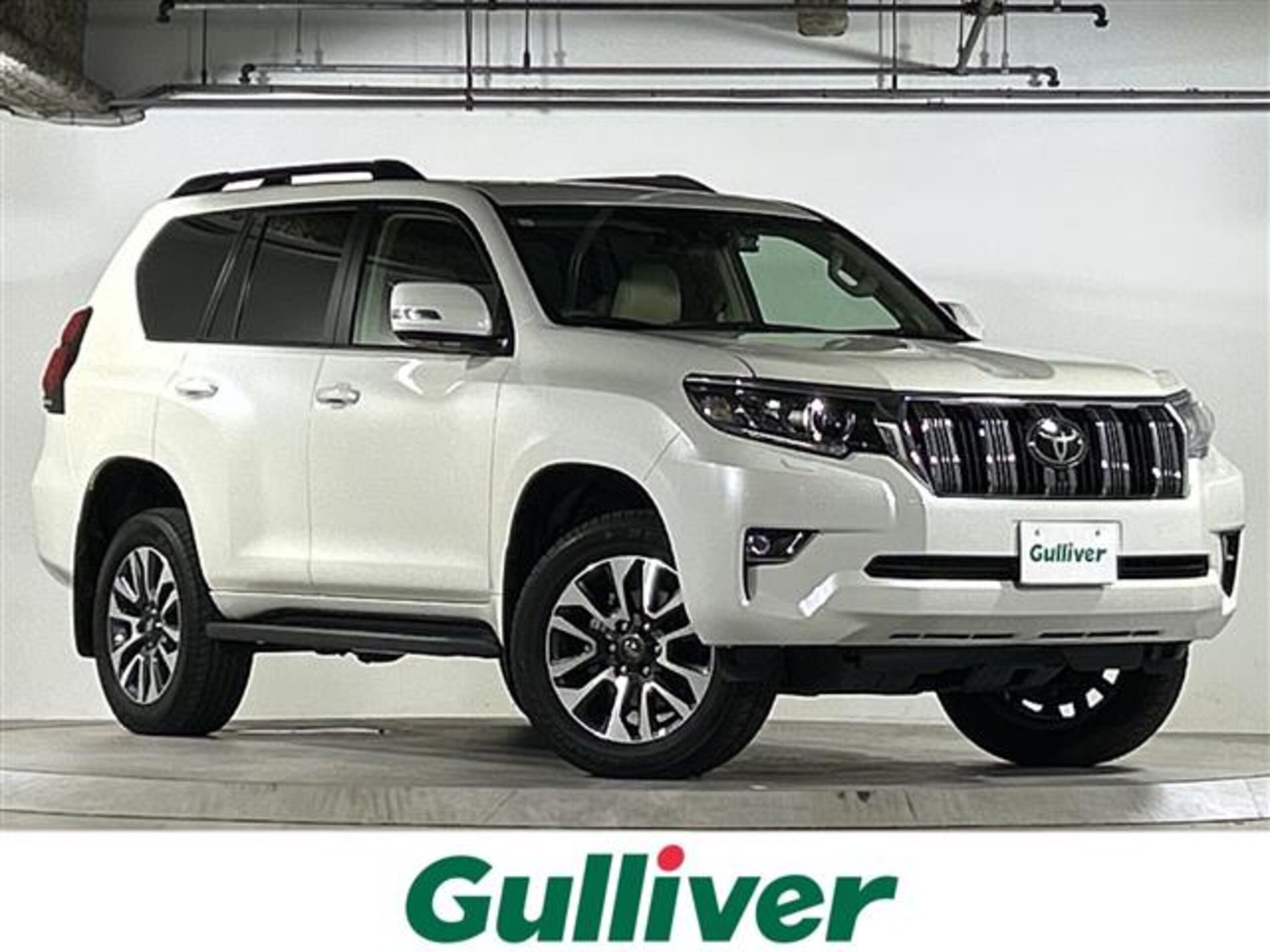 TOYOTA LAND CRUISER PRADO - View 1