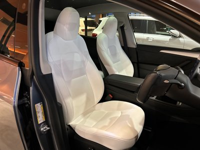 TESLA MODEL Y - 6