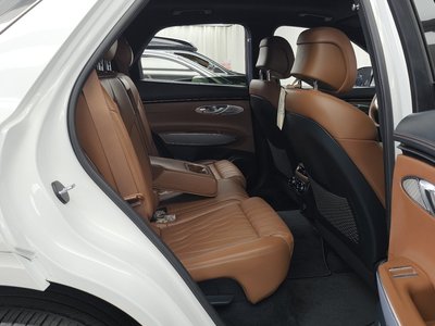 صورة مصغرة 18 لـ 2023 Genesis GV70