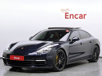 PORSCHE PANAMERA - 1
