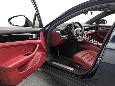 PORSCHE PANAMERA - 10