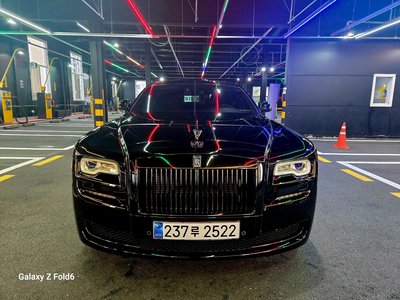 ROLLS-ROYCE GHOST