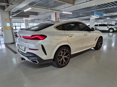 2021 BMW X6 — фото 4
