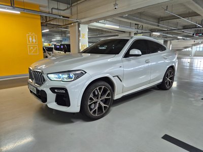 2021 BMW X6 — фото 1