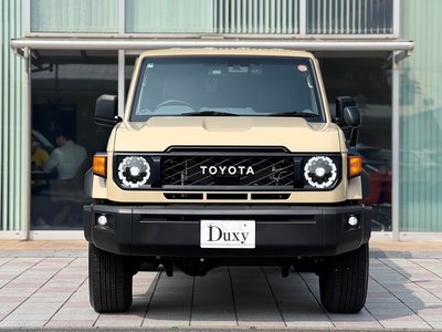 TOYOTA LAND CRUISER 70 - 10