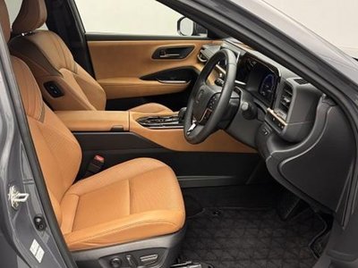 2024 Toyota CROWN SPORT 照片 8