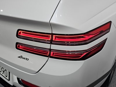 GENESIS GV80 - 10