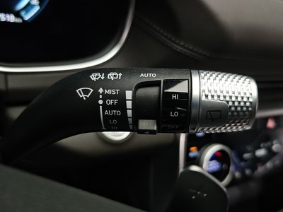 2022 Genesis GV80 thumbnail 32