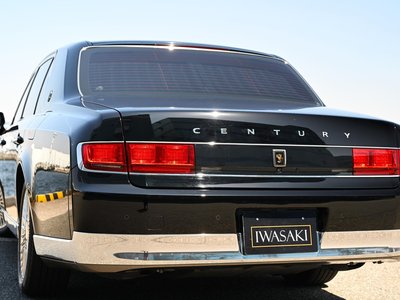 TOYOTA CENTURY - 4