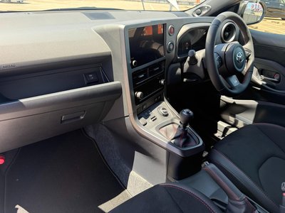 صورة مصغرة 38 لـ 2026 Toyota GR YARIS