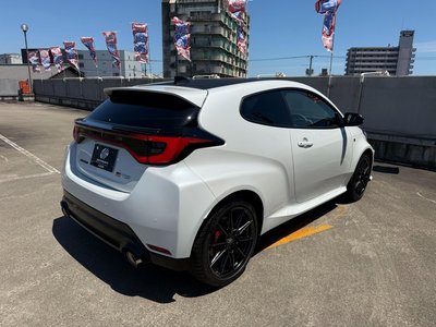 TOYOTA GR YARIS - 10