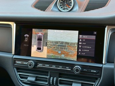 PORSCHE MACAN - 7