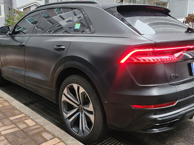 AUDI Q8 - 2