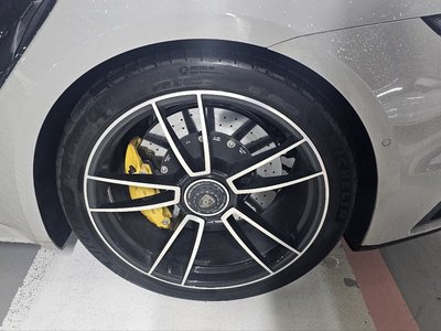 PORSCHE 911 - 4