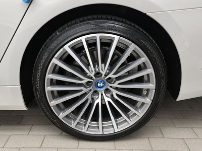BMW 7 SERIES - 8