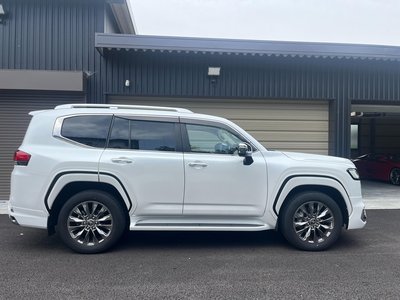 2023 Toyota LAND CRUISER 300 — фото 5