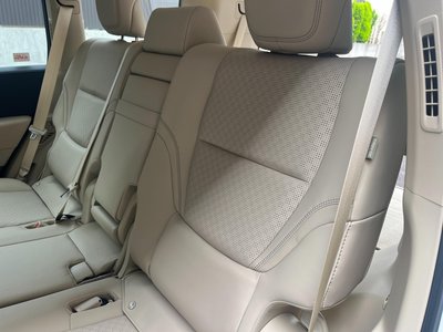 2023 Toyota LAND CRUISER 300 — миниатюра 38