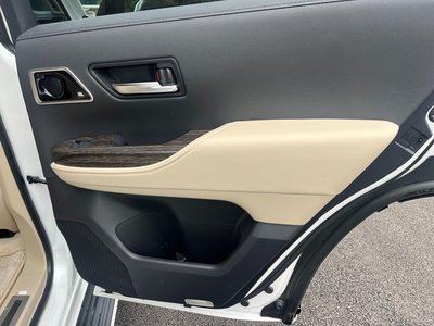 2023 Toyota LAND CRUISER 300 — миниатюра 27