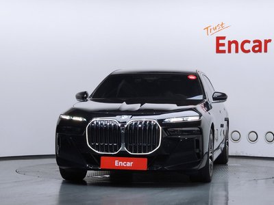2024 BMW 7 SERIES photo 2