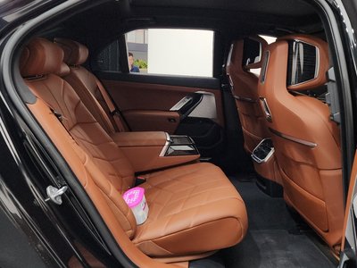 2024 BMW 7 SERIES — миниатюра 11