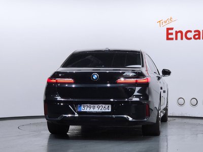 2024 BMW 7 SERIES photo 3