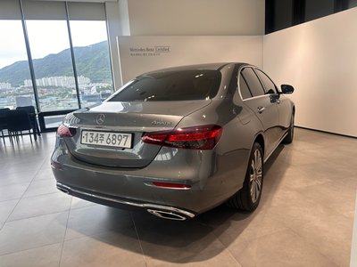 MERCEDES-BENZ E-CLASS - 3