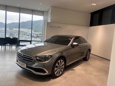 MERCEDES-BENZ E-CLASS - 1