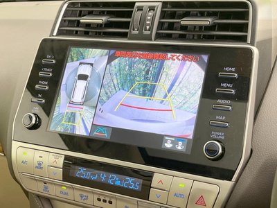 TOYOTA LAND CRUISER PRADO - 7