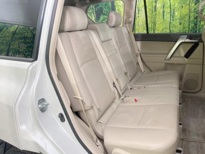 TOYOTA LAND CRUISER PRADO - 9