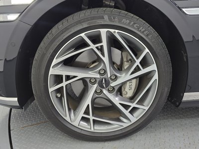 صورة 6 لـ 2022 Genesis G90 (RS4)