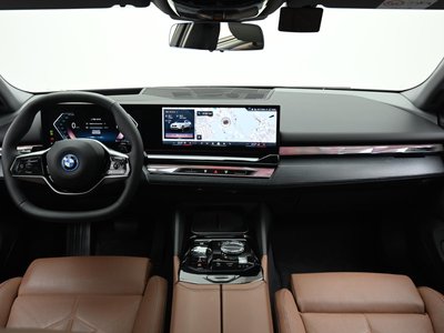 BMW 5 SERIES - 4