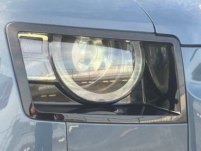 LAND ROVER DEFENDER - 7