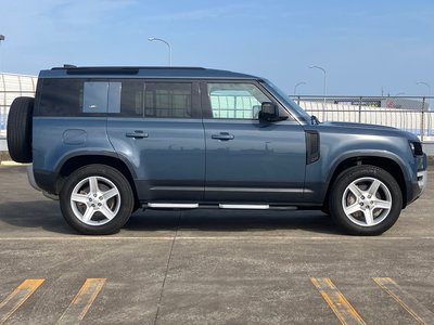 LAND ROVER DEFENDER - 9